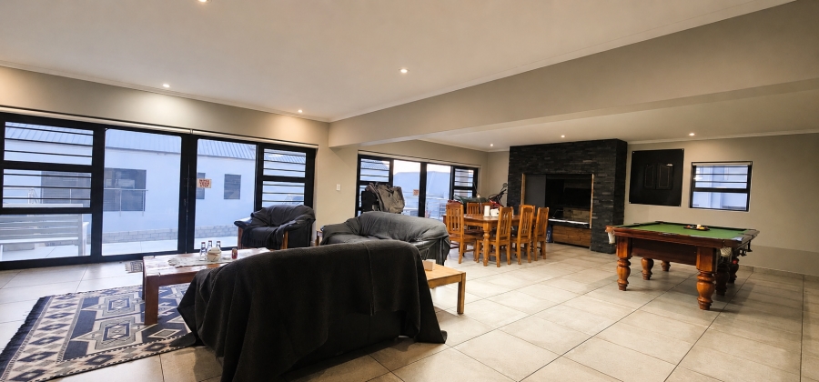 8 Bedroom Property for Sale in Myburgh Park Western Cape